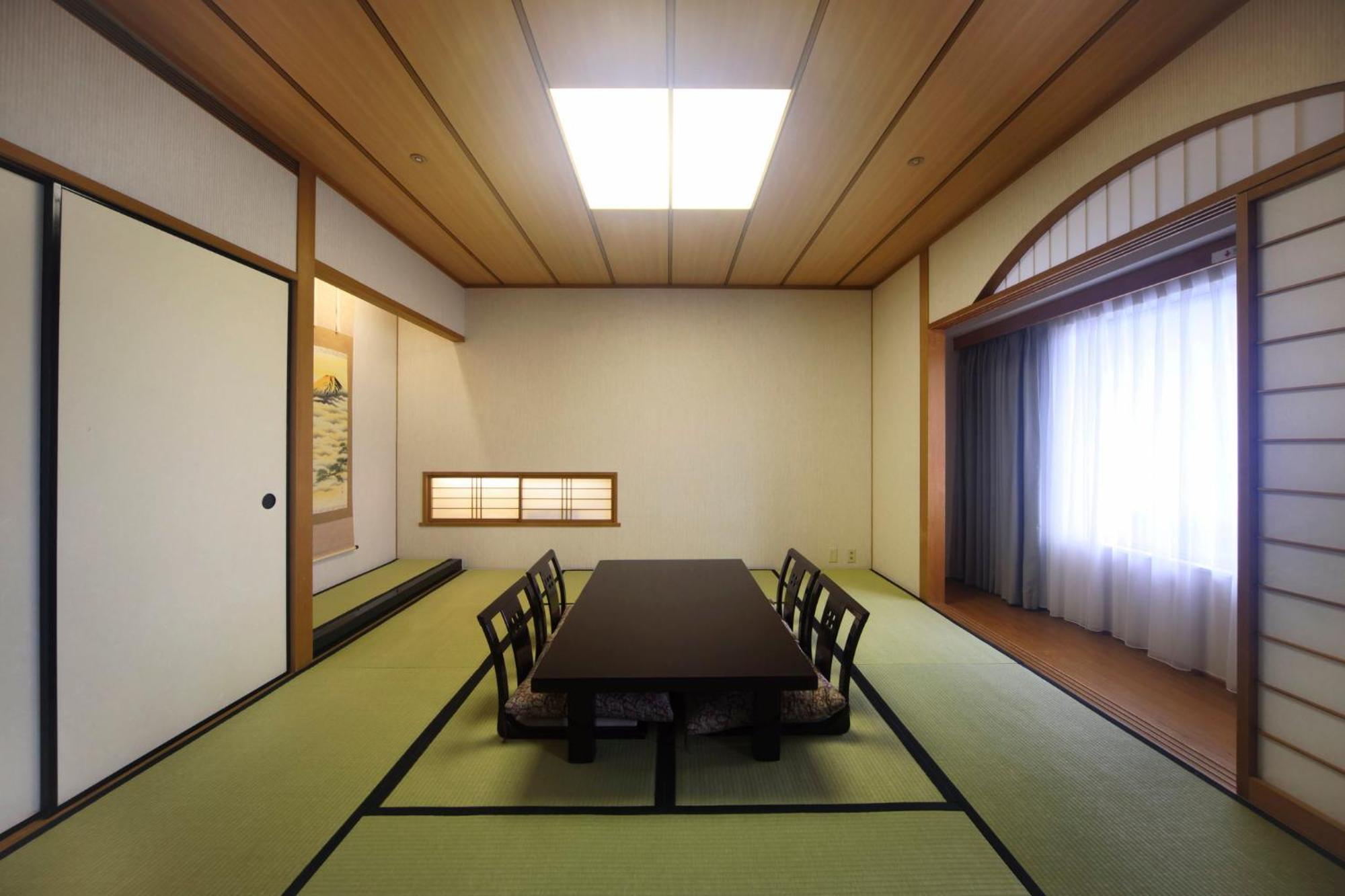 Ana Crowne Plaza Kobe By Ihg Hotel Exterior foto A traditional Japanese room with a tokonoma