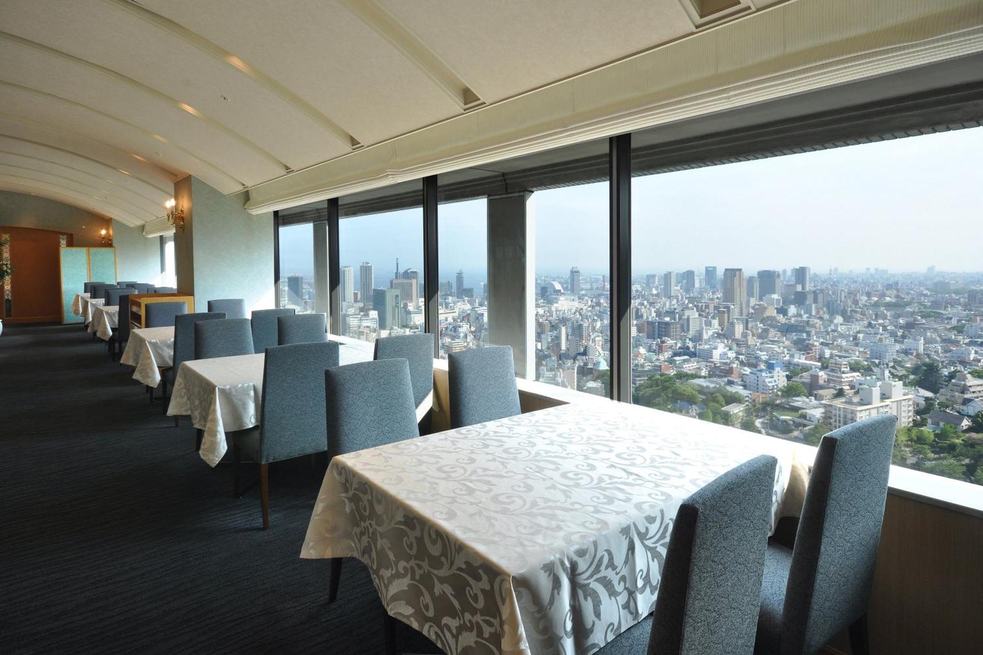 Ana Crowne Plaza Kobe By Ihg Hotel Exterior foto Club Lounge