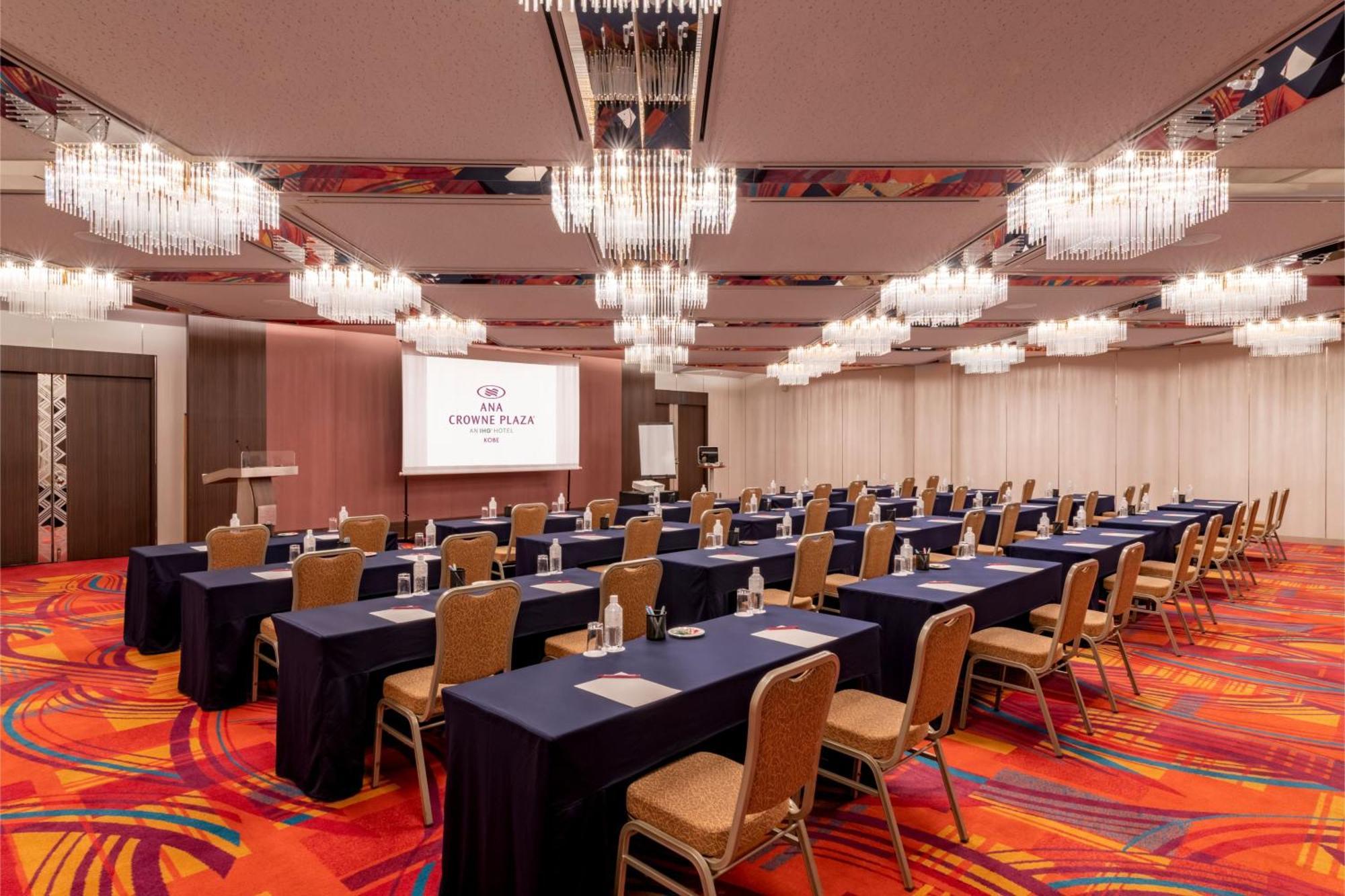 Ana Crowne Plaza Kobe By Ihg Hotel Exterior foto Empire Hall